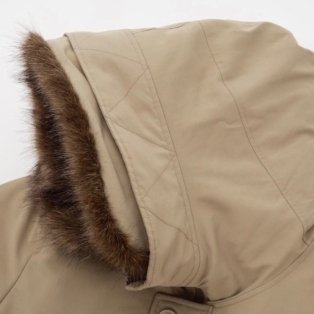(SOLD) Uniqlo Hybrid Down coat - Picture 5 of 11